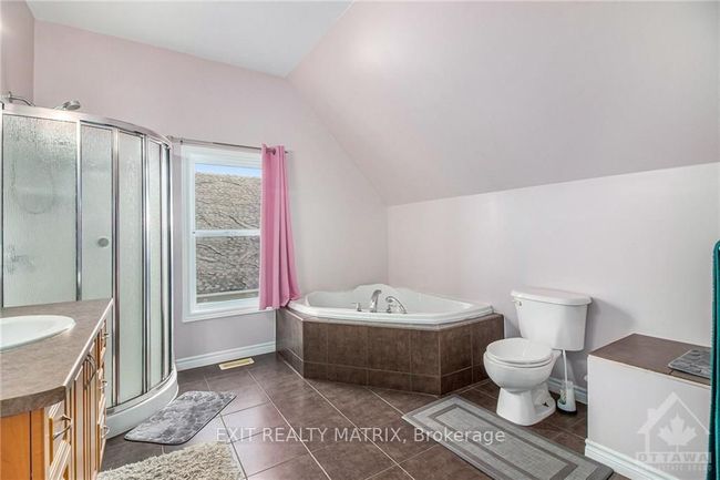1991 Finch Winchester Boundary Rd, House other with 2 bedrooms, 4 bathrooms and 12 parking in Chesterville ON | Image 12
