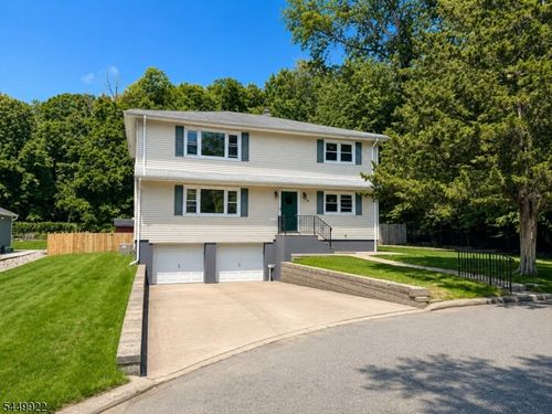 1-28 Carr St, Pompton Lakes, NJ, 07442-2006 | Card Image