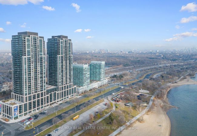 3311 - 1926 Lake Shore Blvd W, Condo with 2 bedrooms, 2 bathrooms and 1 parking in Toronto ON | Image 3