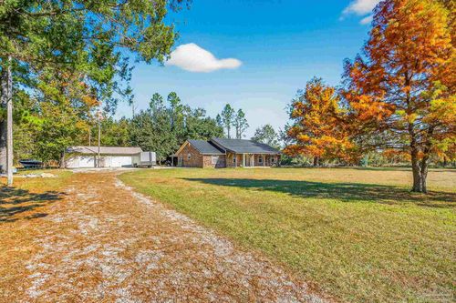 10210 S Pineville Rd, Mc David, FL, 32568-1432 | Card Image