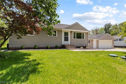 15665 Bennett Rd, North Royalton, OH, 44133-5620 | Card Image