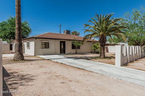 6232 E 26th St, Tucson, AZ, 85711-6023 | Card Image