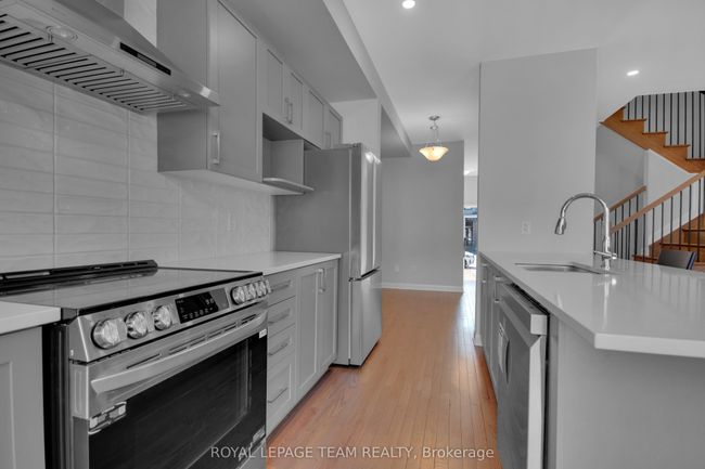 123 Chakra Street, House attached with 3 bedrooms, 3 bathrooms and 2 parking in Barrhaven ON | Image 15