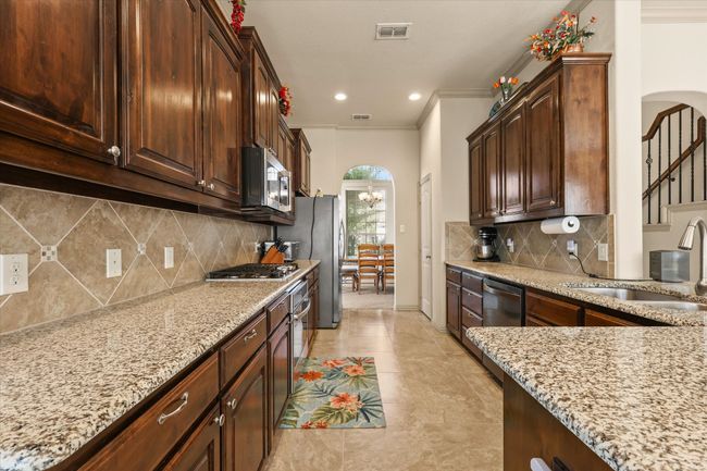 Plenty of cabinet and counter space | Image 10