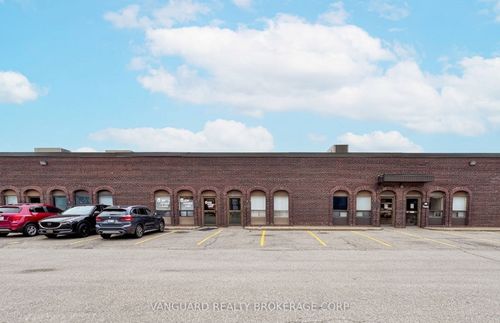 5-4480 Chesswood Drive, North York, ON, M3J2B9 | Card Image