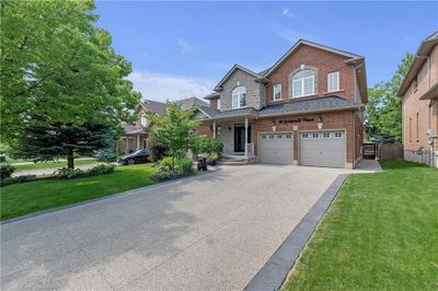 16 Gristmill Pl, House other with 5 bedrooms, 3 bathrooms and 6 parking in Ancaster ON | Image 2