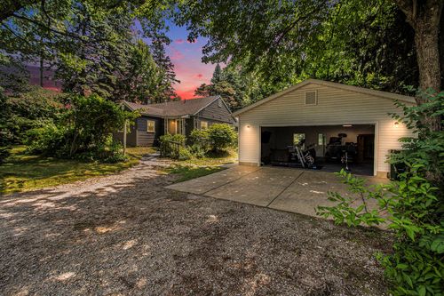 701 Alice St, Whitehall, MI, 49461-1415 | Card Image