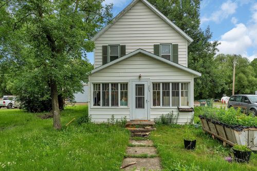 209 Pacific Ave, Randall, MN, 56475-4401 | Card Image