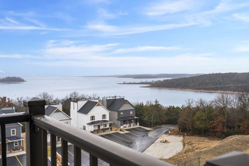 apt-320-200 Majestic Dr, Branson, MO, 65616-2273 | Card Image