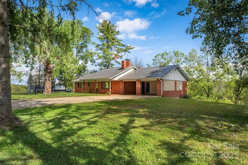 75 Panorama Dr, Asheville, NC, 28806-9710 | Card Image