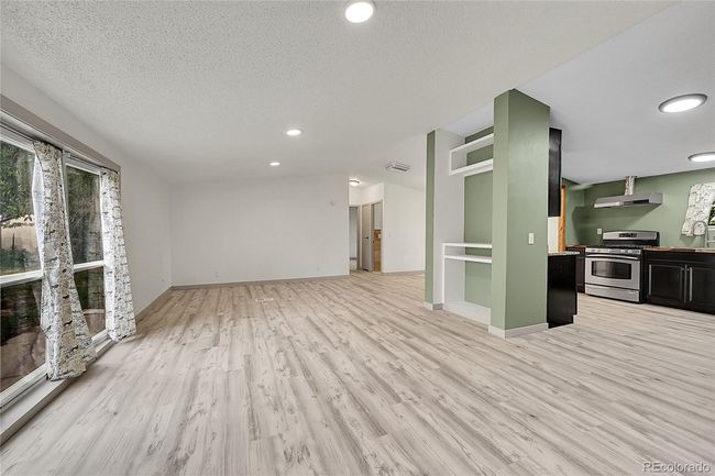 4211 E 100 Th Ave, Home with 3 bedrooms, 2 bathrooms and 2 parking in Thornton CO | Image 6