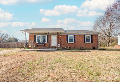 425 Farmview Dr, Gastonia, NC, 28056-9009 | Card Image