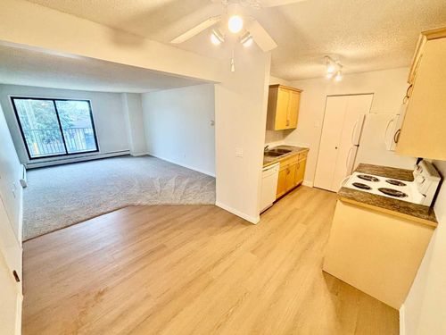 2203-13045 6 Street Sw, Calgary, AB, T2W5H1 | Card Image