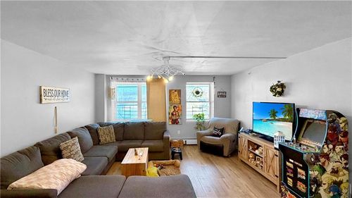 apt-2p-260 Beach 81st St, Rockaway Beach, NY, 11693-1903 | Card Image