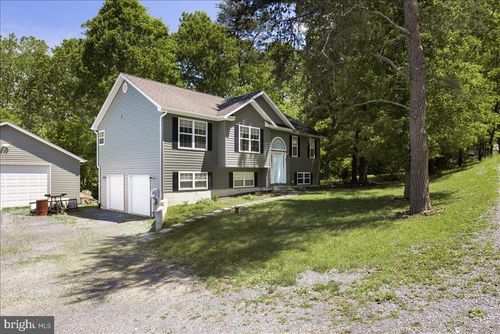 21 Presley Ln, KEARNEYSVILLE, WV, 25430-3839 | Card Image