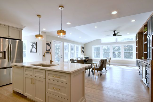 850 S Parkside Ave, House other with 3 bedrooms, 3 bathrooms and 2 parking in Elmhurst IL | Image 7