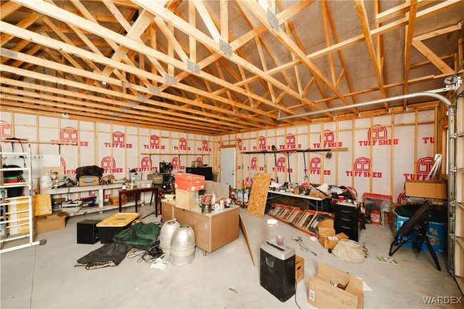 Garage | Image 36