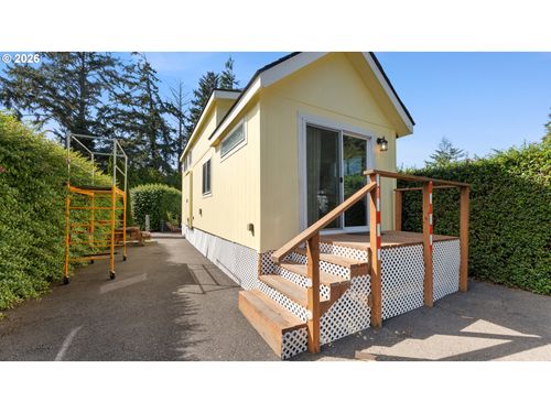 91403 Kellogg Ln, Coos Bay, OR, 97420-8796 | Card Image