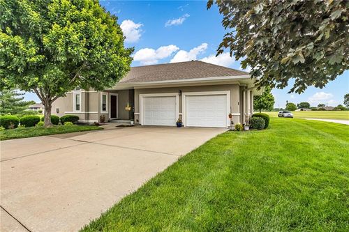 2028 Greenfield Mews, Kearney, MO, 64060-7622 | Card Image