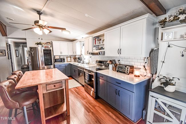 110 Little League Rd Ne, House other with 3 bedrooms, 2 bathrooms and null parking in Coeburn VA | Image 5