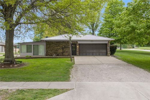 148 E Steidl Road, Paris, IL, 61944 | Card Image