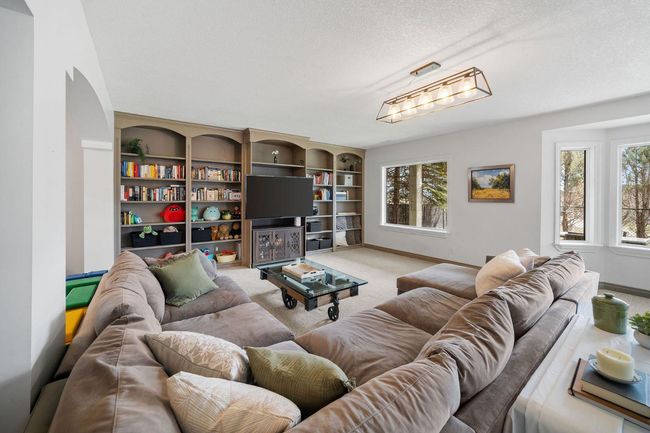 98 W Terrace Cres, House other with 4 bedrooms, 4 bathrooms and 5 parking in Cochrane AB | Image 39