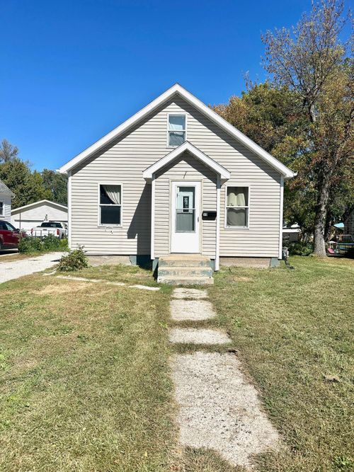 519 8th Ave, Worthington, MN, 56187-1503 | Card Image