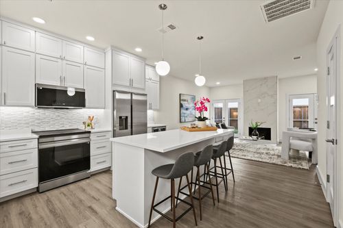 apt-o-2727 Shelby Ave, Dallas, TX, 75219-4118 | Card Image