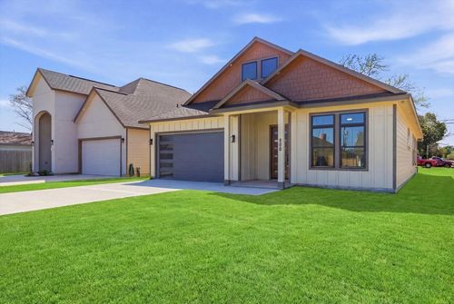 800 S 1st St, La Porte, TX, 77571-5121 | Card Image