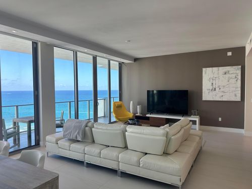 h-1701-3100 N Ocean Dr, Riviera Beach, FL, 33404-3214 | Card Image