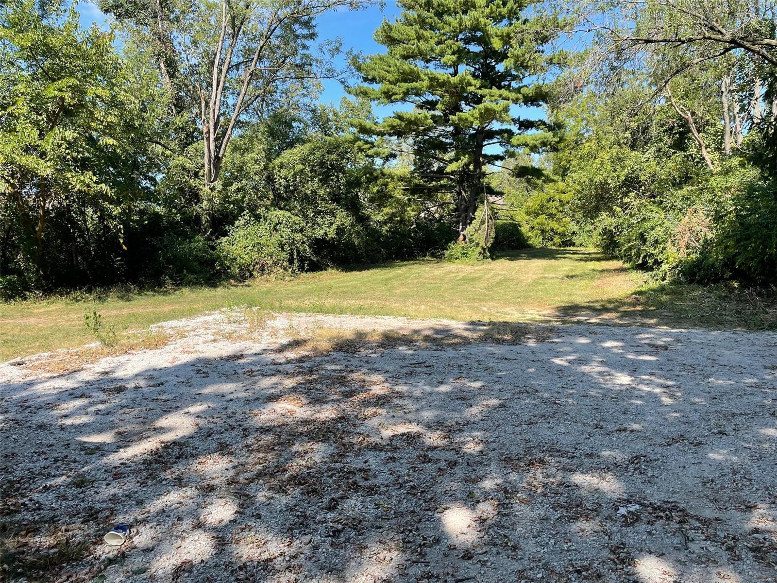 David Meadows Ln, Saint Charles, MO 63304