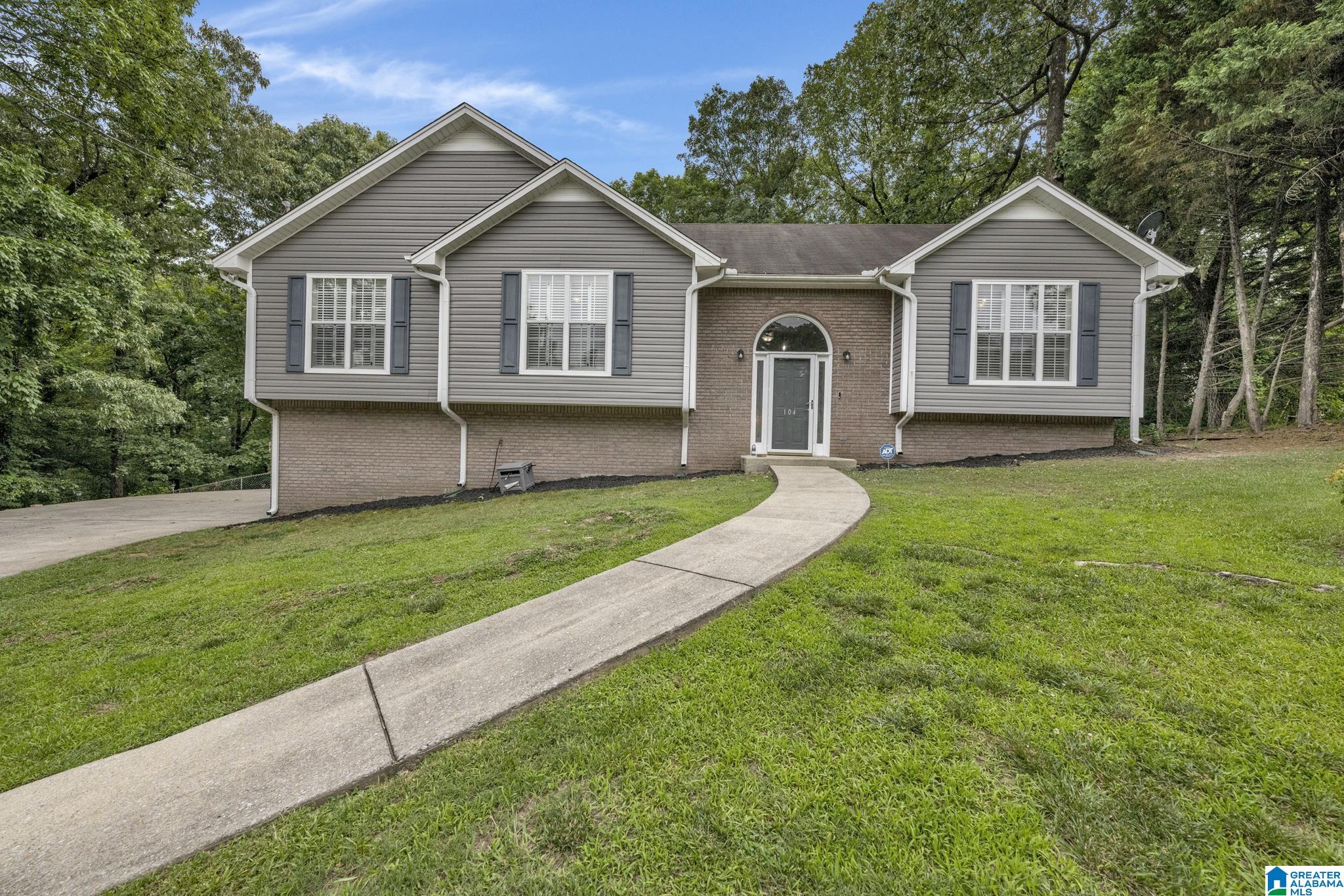 Forest Hills Ter, Alabaster, AL 35007
