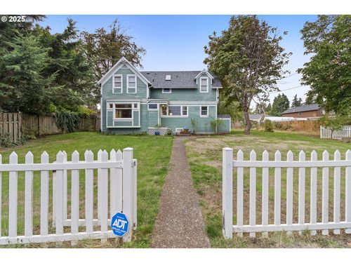 15745 Se Mckinley Ave, Clackamas, OR, 97015-9416 | Card Image