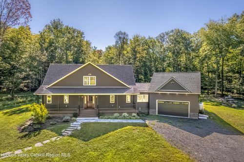 621 Decker Rd, Wallkill, NY, 12589-3349 | Card Image