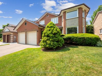 3569 Belvedere Cres, House other with 4 bedrooms, 4 bathrooms and 4 parking in Mississauga ON | Image 1