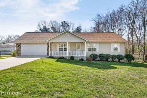 39 Calloway Dr, Crossville, TN, 38555-5361 | Card Image