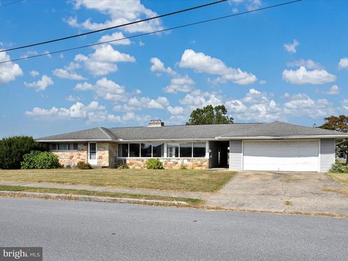 501 W Oak St, PALMYRA, PA, 17078-2244 | Card Image