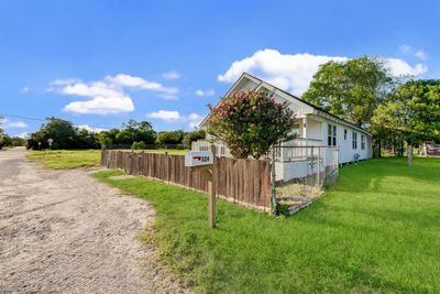 326 1st Avenue, House other with 3 bedrooms, 2 bathrooms and null parking in Texas City TX | Image 2