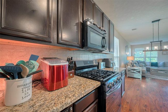4323 N Vineyard Mdw Ln, House other with 3 bedrooms, 2 bathrooms and 2 parking in Katy TX | Image 16