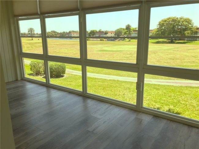 APT-201 - 105 Spring Lake Ct, House attached with 2 bedrooms, 2 bathrooms and null parking in Vero Beach FL | Image 6