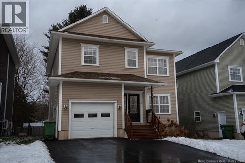 35 Rankine St, Fredericton, NB, E3B4S2 | Card Image