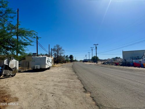 66782 Avenue B, Salome, AZ, 85348 | Card Image