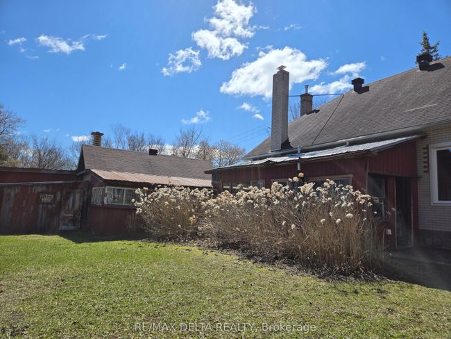 1015 Labrosse St, House other with 5 bedrooms, 2 bathrooms and 8 parking in Saint Eugene ON | Image 30