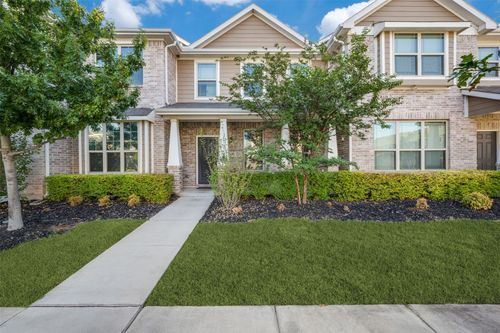 3304 Becker Dr, Denton, TX, 76207-1743 | Card Image