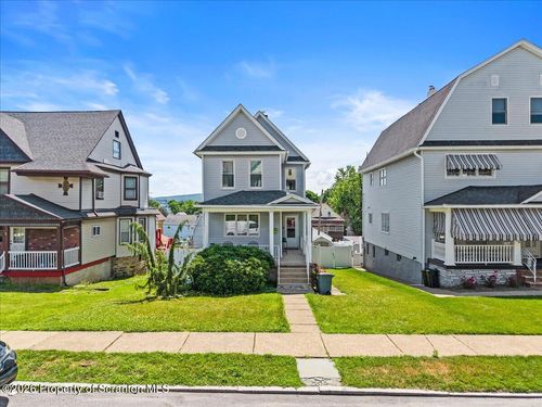 618 N Bromley Ave, Scranton, PA, 18504-1804 | Card Image