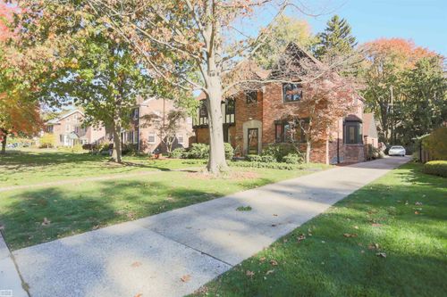 854 Grand Marais St, Grosse Pointe Park, MI, 48230-1847 | Card Image
