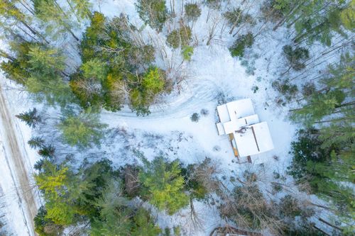 79 Clarina Nichols Ln, Quechee, VT, 05059-3117 | Card Image