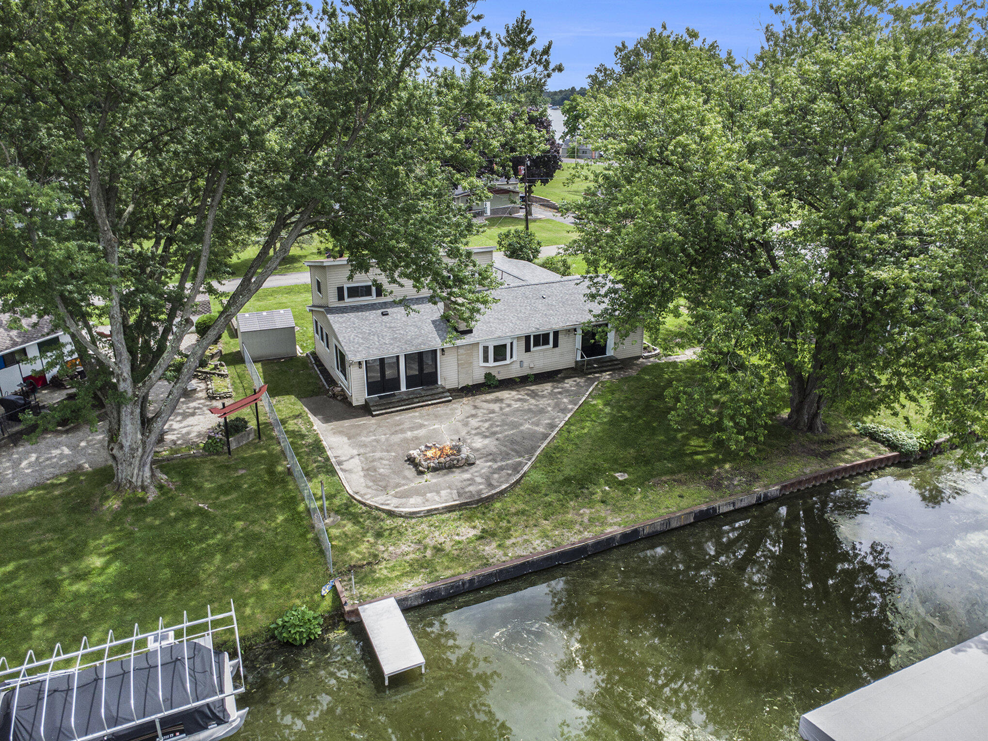 Whistler Dr, Quincy, MI 49082