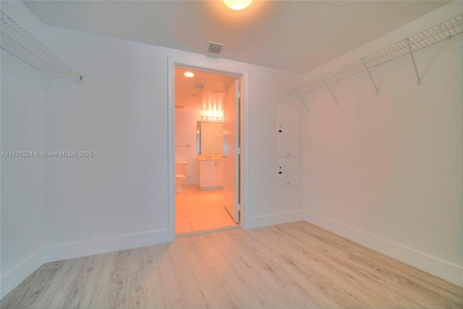 APT-3205 - 1750 N Bayshore Dr, Condo with 1 bedrooms, 1 bathrooms and null parking in Miami FL | Image 10