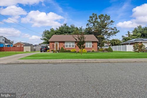 54 Christmas Ave, Carneys Point, NJ, 08069-1505 | Card Image